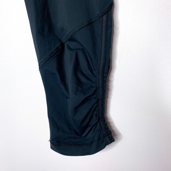 Lululemon Run for Your Life Cropped Black Leggings Size 6 - Picture 13 of 14